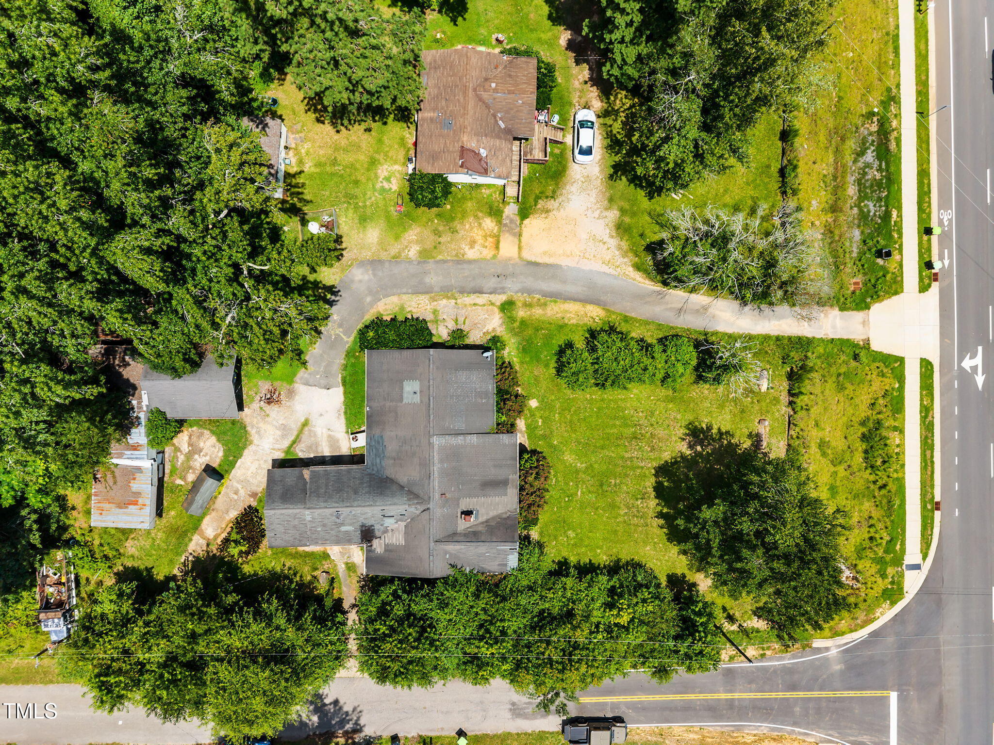 9640 Holly Springs Road Apex, NC 27539 - Photo 4 of 23 25-web-or-mls-DJI_20250717132159_0829_D