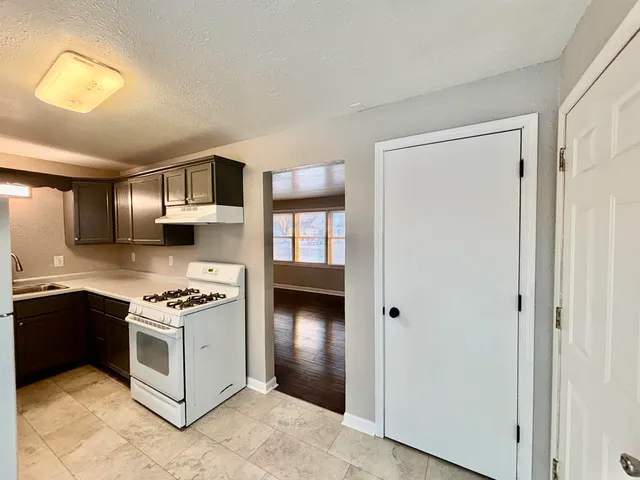 $170,000 | 206 Hosmer Street, Loves Park, IL 61111