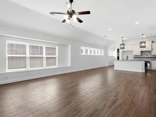 $2,400 | 8113 Spitfire Trail, Aubrey, TX 76227