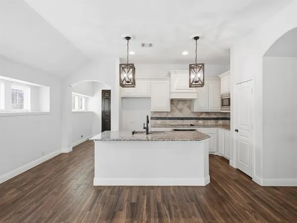 $2,400 | 8113 Spitfire Trail, Aubrey, TX 76227