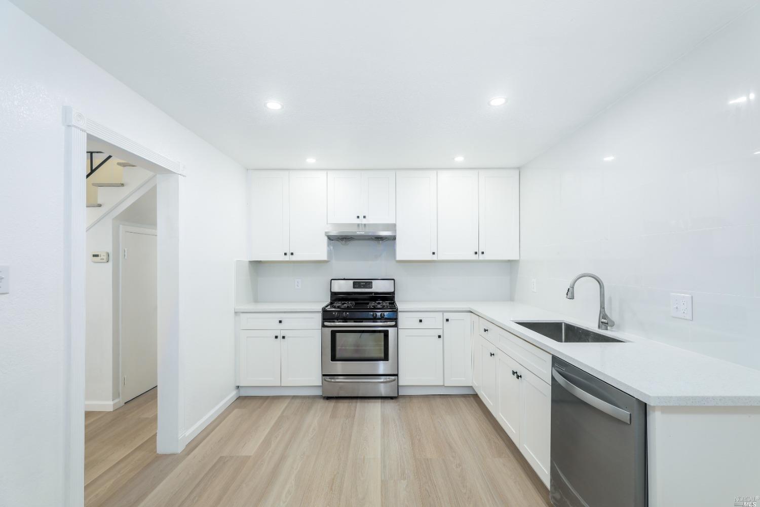 1330 Avon Way Fairfield, CA 94533 - Photo 28 of 48