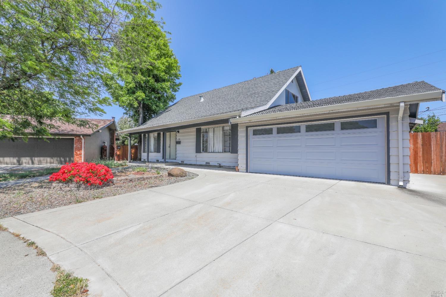 1330 Avon Way Fairfield, CA 94533 - Photo 4 of 48