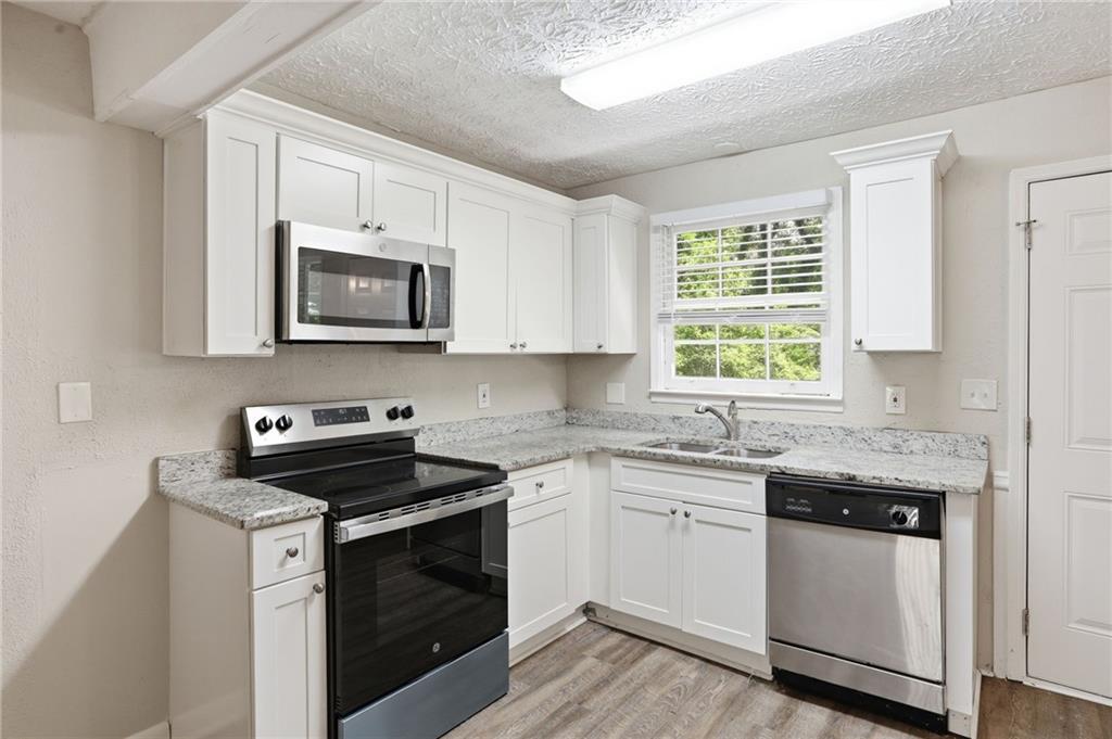 757 Alfred Road Northwest Atlanta, GA 30331 - Photo 13 of 30