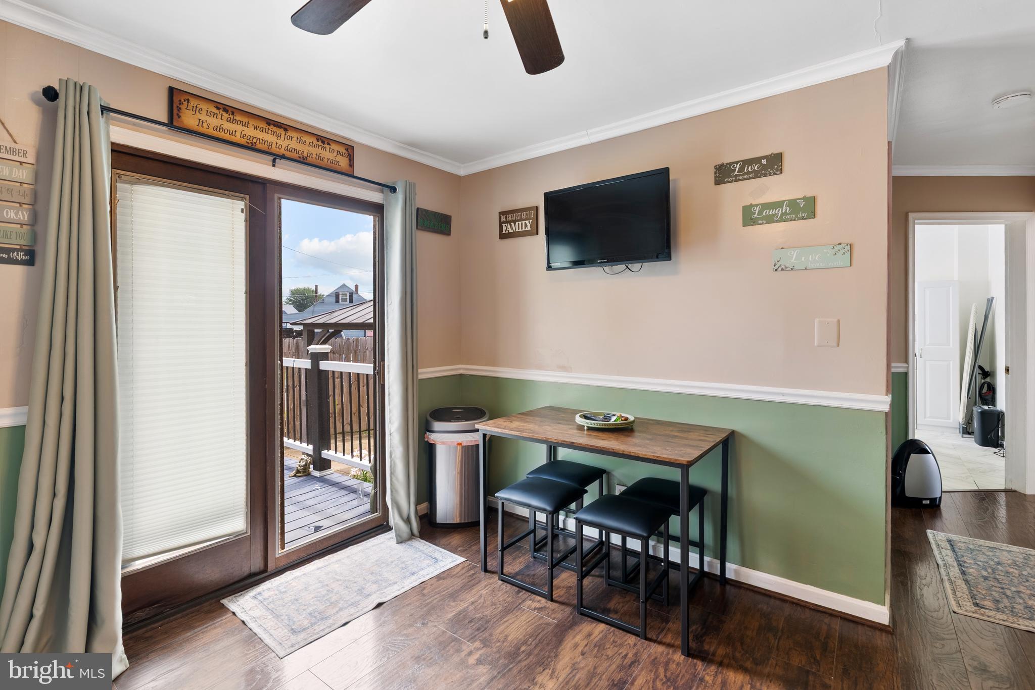 70 Del Rio Road Baltimore, MD 21222 - Photo 11 of 61 Deck Access from Kitchen