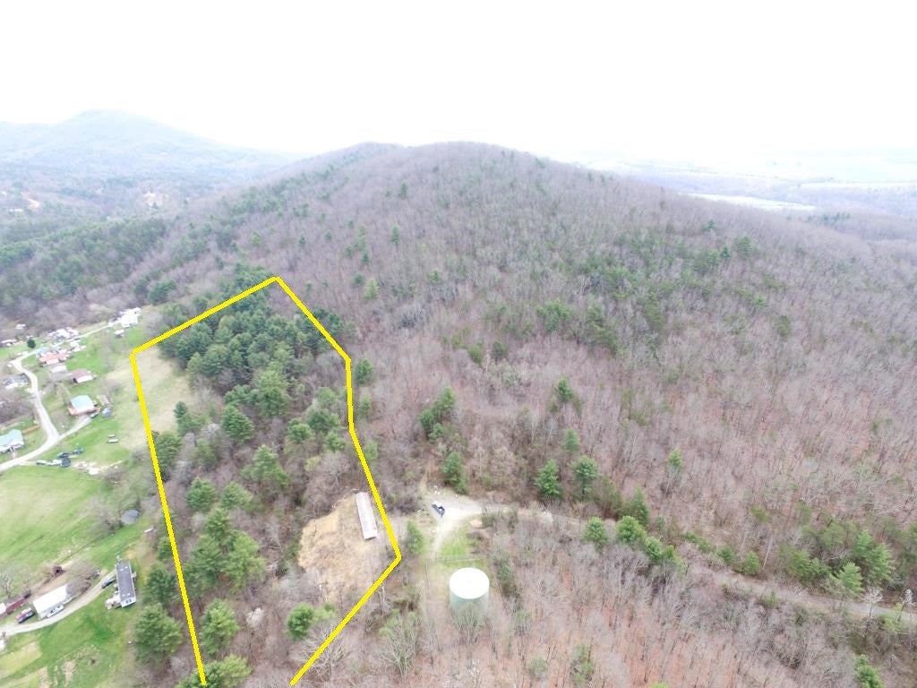 250 Lampkins Road, Unit AE Max Meadows, VA 24360 - Photo 5 of 12 Gallery Image 5