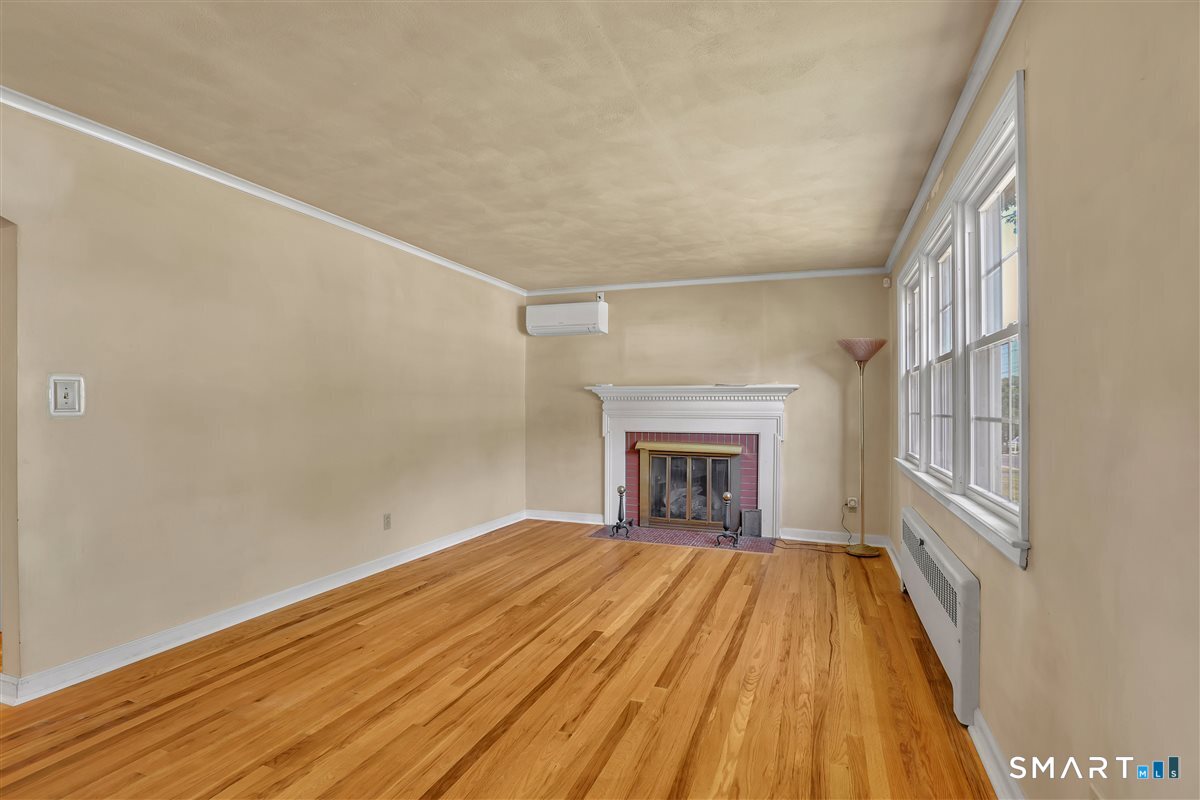 64 Bretton Road Manchester, CT 06042 - Photo 11 of 30