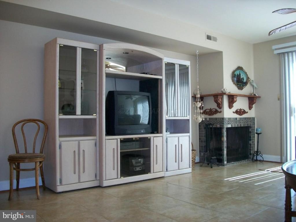 719 Rusty Anchor Road, Unit 5 Ocean City, MD 21842 - Photo 6 of 21 Gallery Image 6
