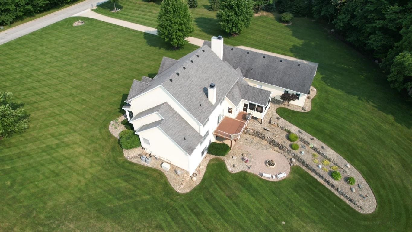 8196 East Walnut Ridge New Carlisle, IN 46552 - Photo 2 of 36 Gallery Image 2