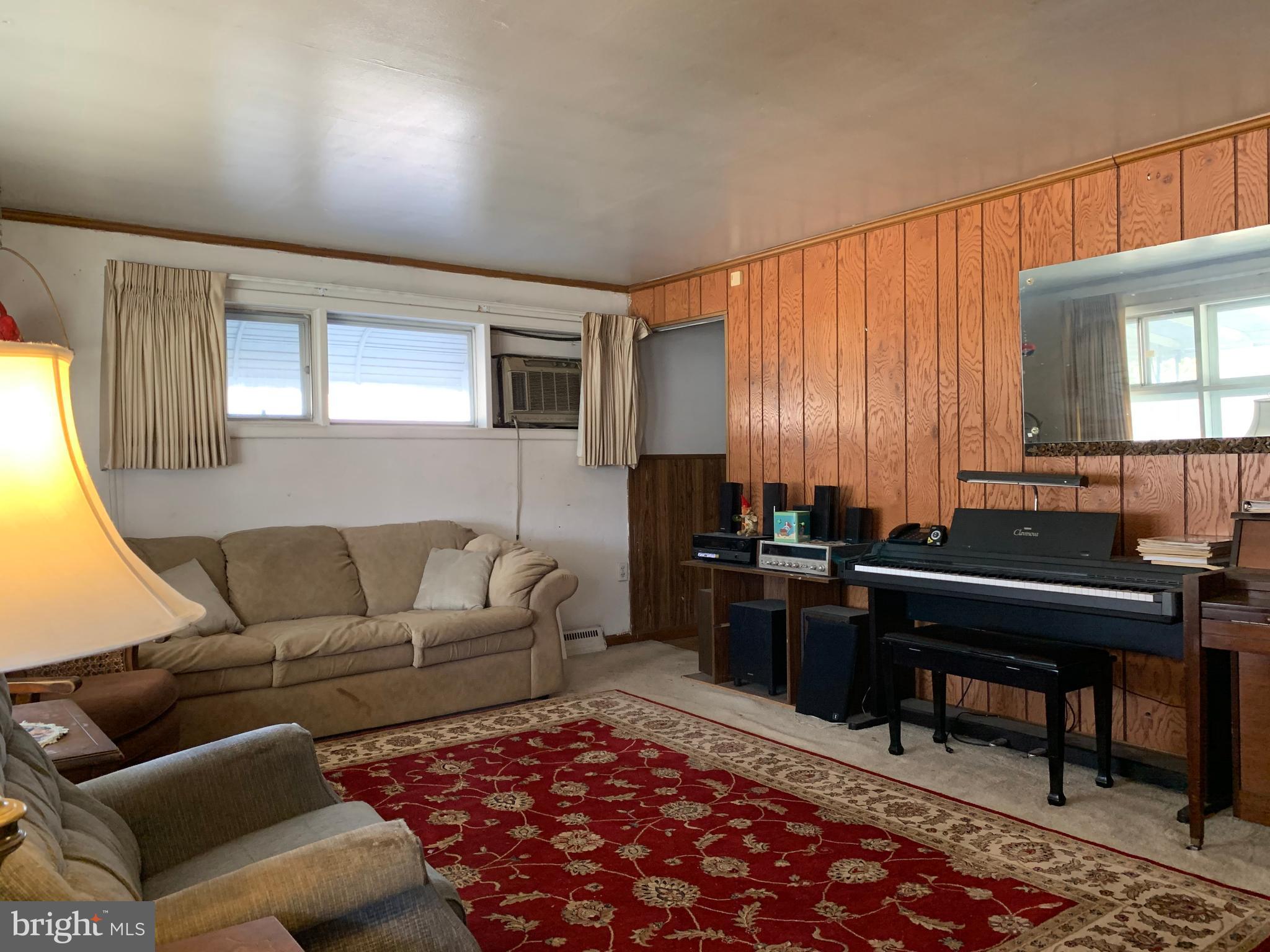 2213 Bridgewater Road Aston, PA 19014 - Photo 3 of 20
