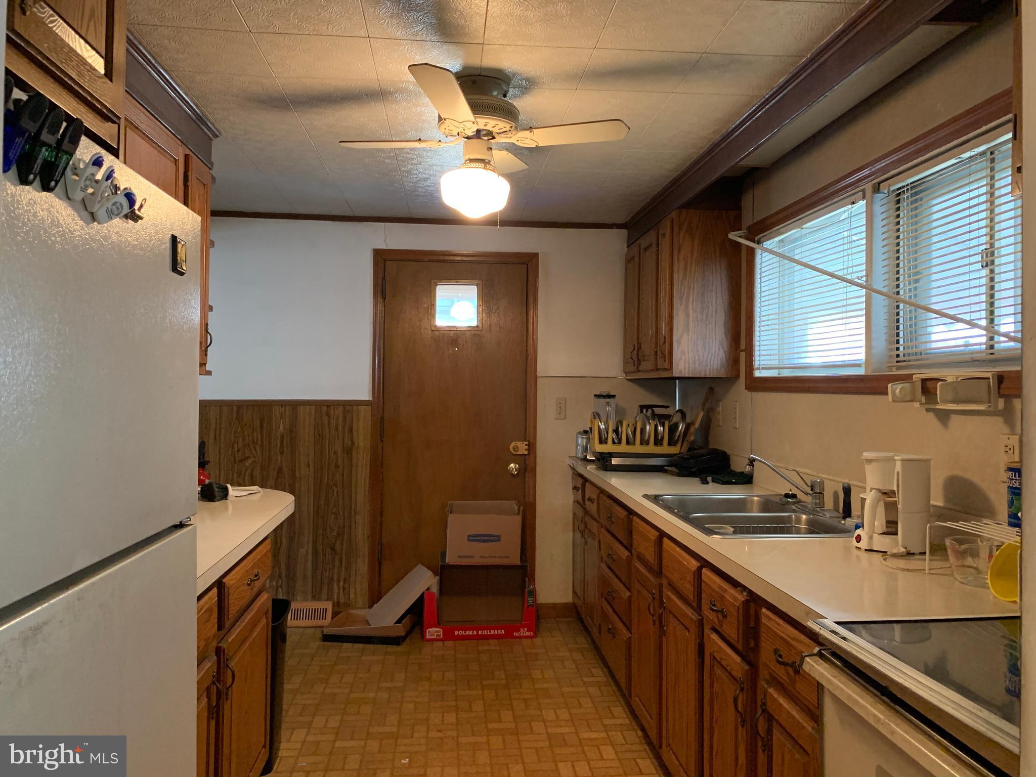 2213 Bridgewater Road Aston, PA 19014 - Photo 6 of 20