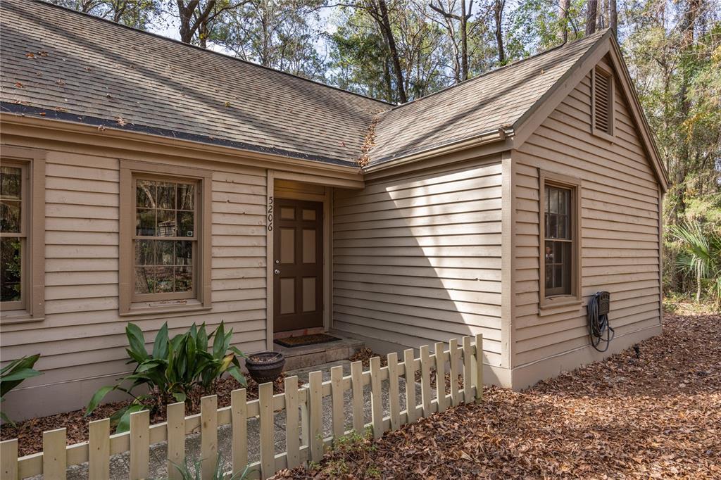 5206 Southwest 86 Terrace Gainesville, FL 32608 - Photo 4 of 37