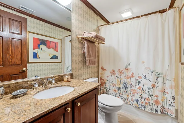 $859,000 | 16 North May Street, Unit 543, Chicago, IL 60607