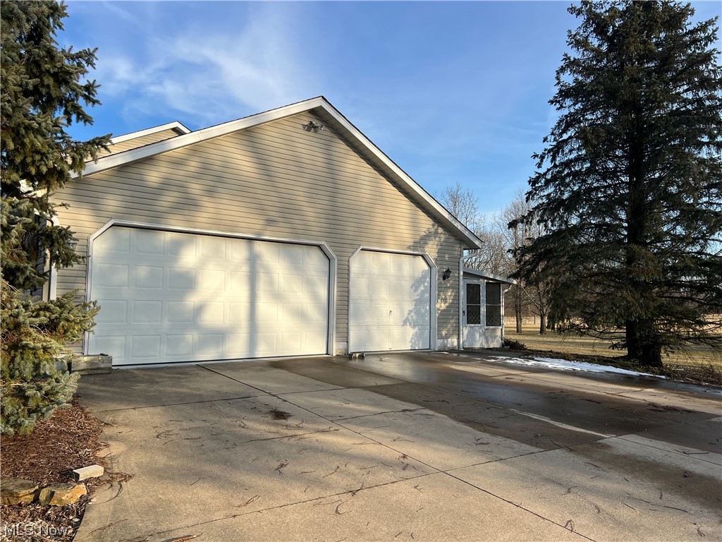 47559 Hughes Road Wellington, OH 44090 - Photo 25 of 31