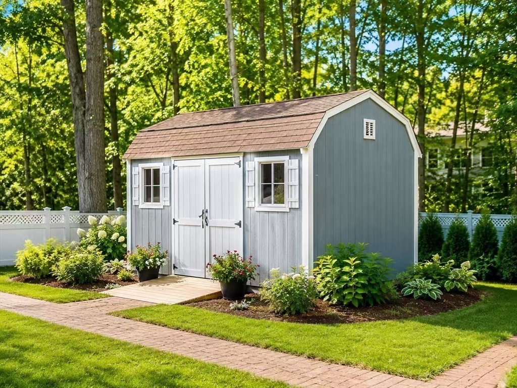 22 Meadowbrook Road Bedford, MA 01730 - Photo 10 of 26