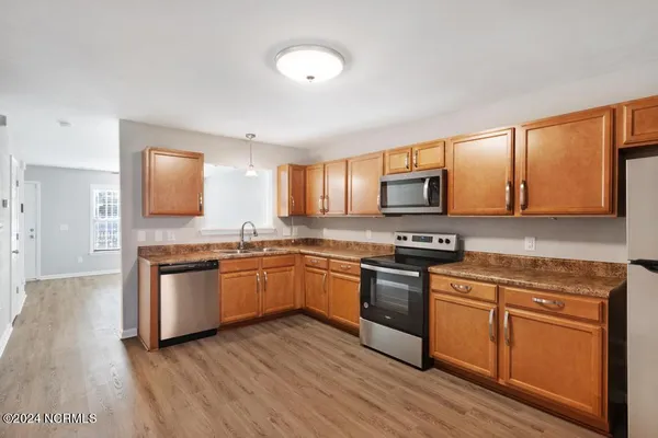 $1,600 | 413 Caldwell Loop, Jacksonville, NC 28546