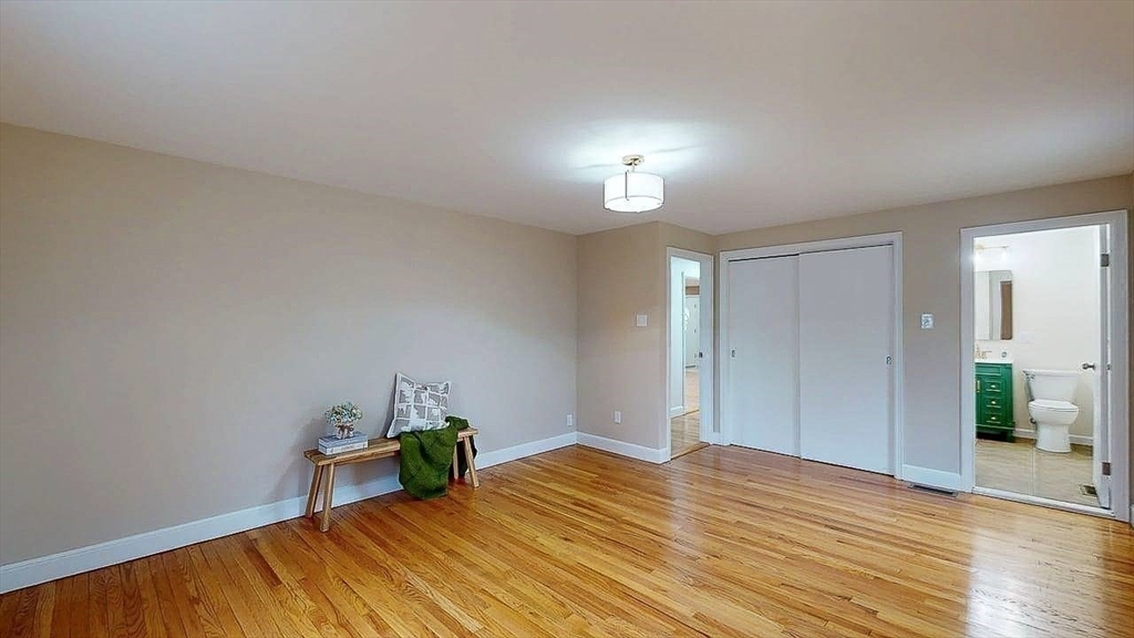 437 Salisbury Street Worcester, MA 01609 - Photo 20 of 37