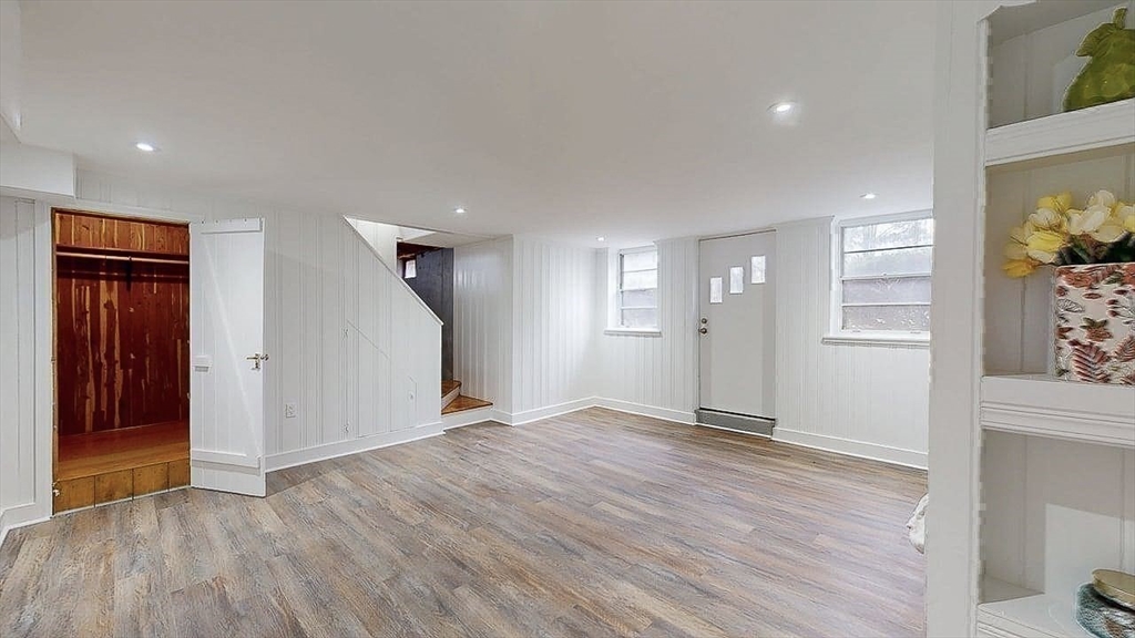 437 Salisbury Street Worcester, MA 01609 - Photo 24 of 36