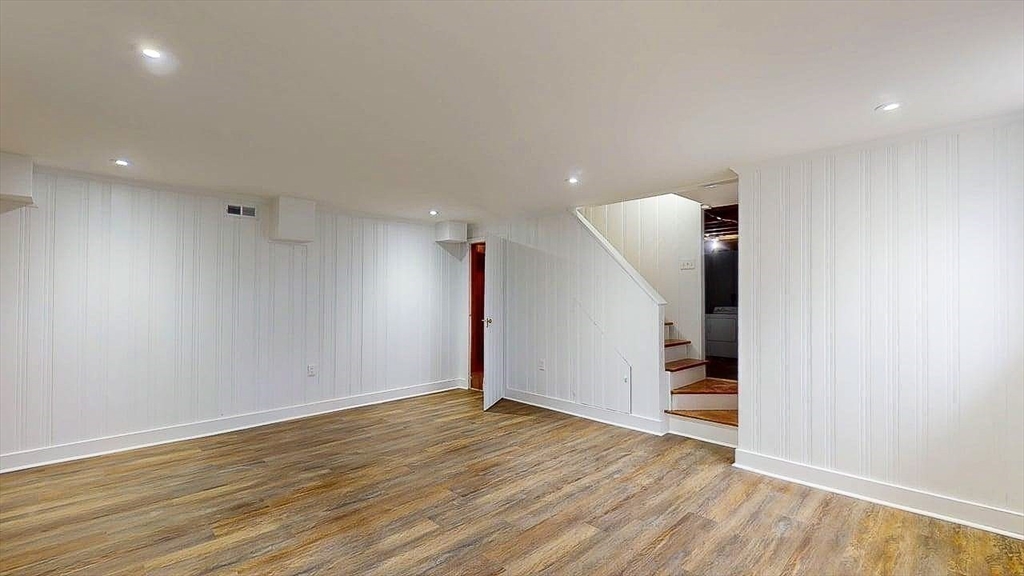 437 Salisbury Street Worcester, MA 01609 - Photo 25 of 37
