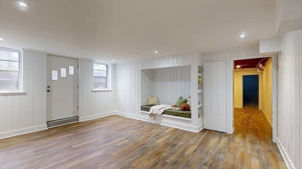 437 Salisbury Street Worcester, MA 01609 - Photo 25 of 36