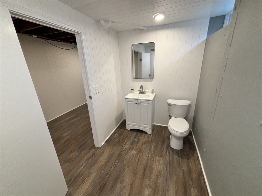 437 Salisbury Street Worcester, MA 01609 - Photo 26 of 36