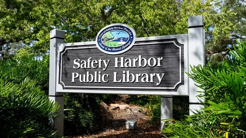 $565,000 | 735 2nd Street North, Safety Harbor, FL 34695