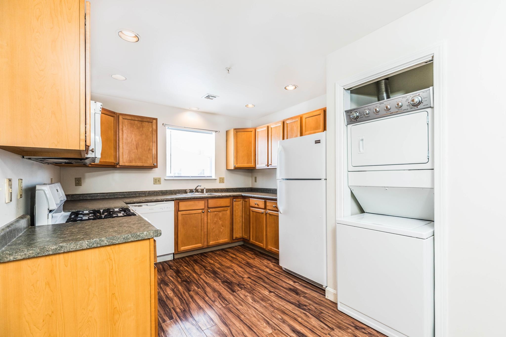 8 Tampa Drive, Unit A1 Rochester, NH 03867 - Photo 4 of 29