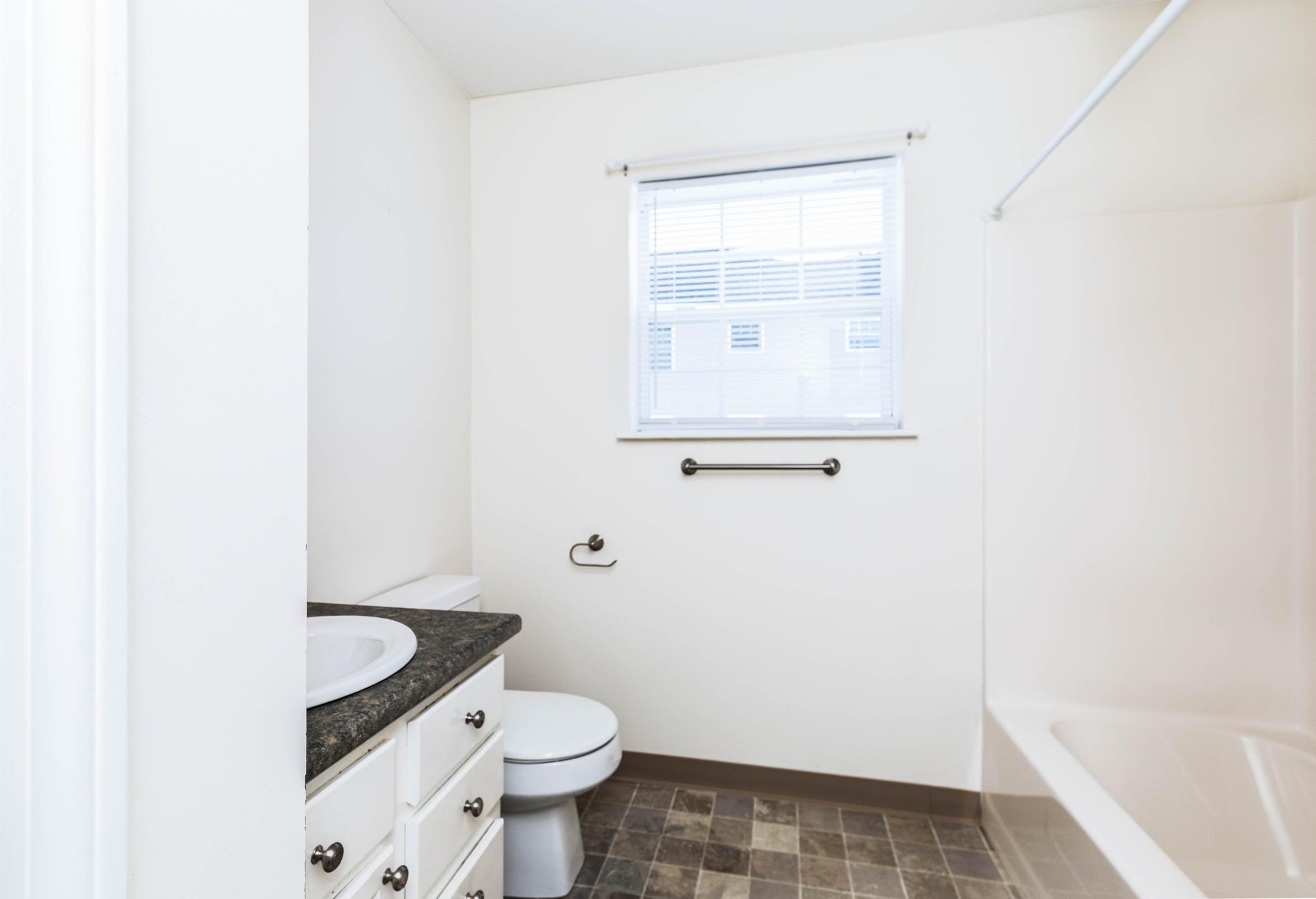 8 Tampa Drive, Unit A1 Rochester, NH 03867 - Photo 8 of 29