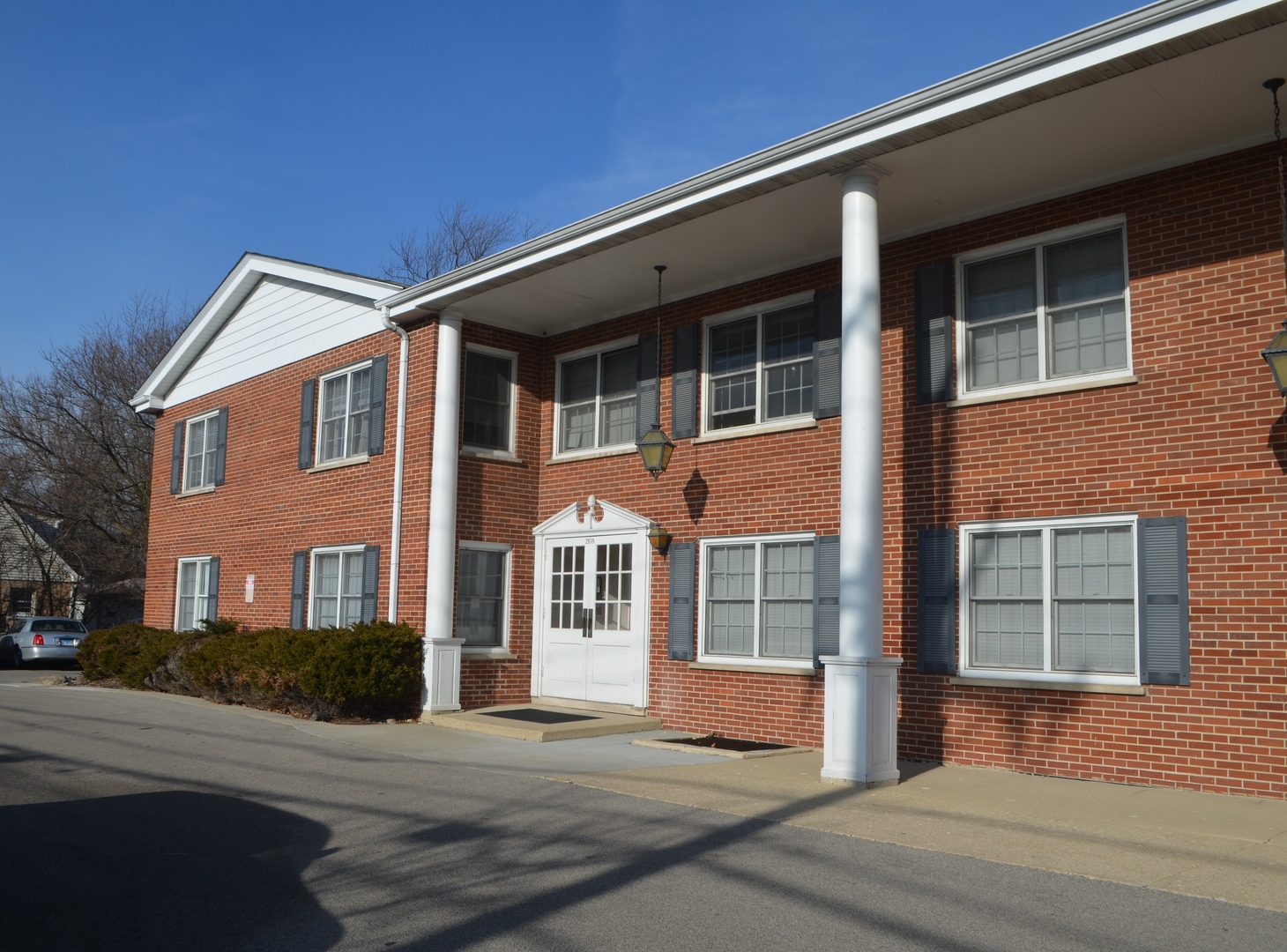 2818 Dundee Road, Unit 3A Northbrook, IL 60062 - Photo 1 of 12