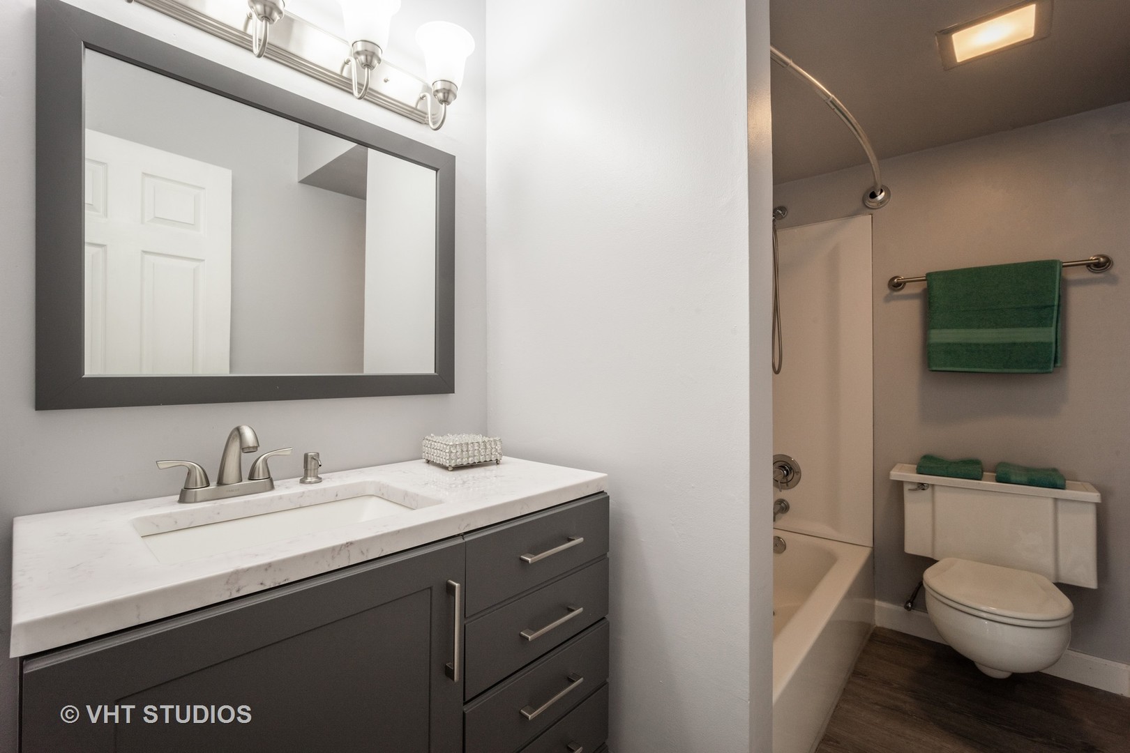 2818 Dundee Road, Unit 3A Northbrook, IL 60062 - Photo 8 of 12