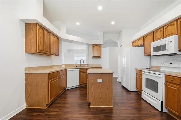 $2,300 | Undisclosed Address, Land O Lakes, FL 34638