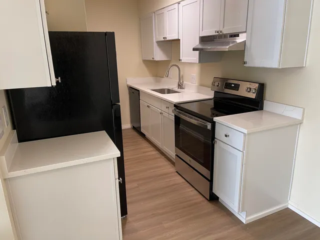 $1,350 | 510 Montrose Avenue, Unit 8, Royal Oak, MI 48073