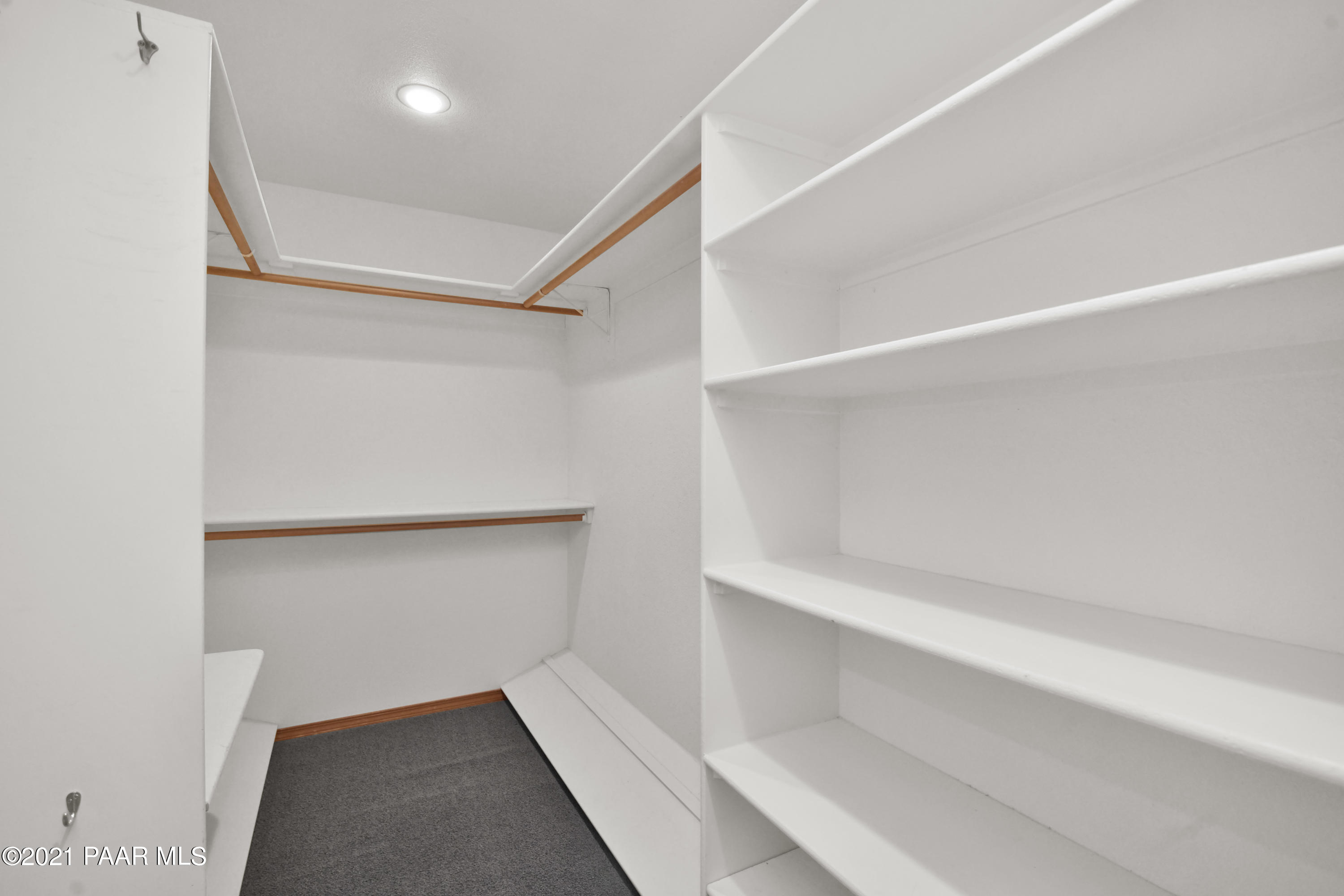 2800 West Bard Ranch Road Prescott, AZ 86305 - Photo 27 of 53 Master Closet