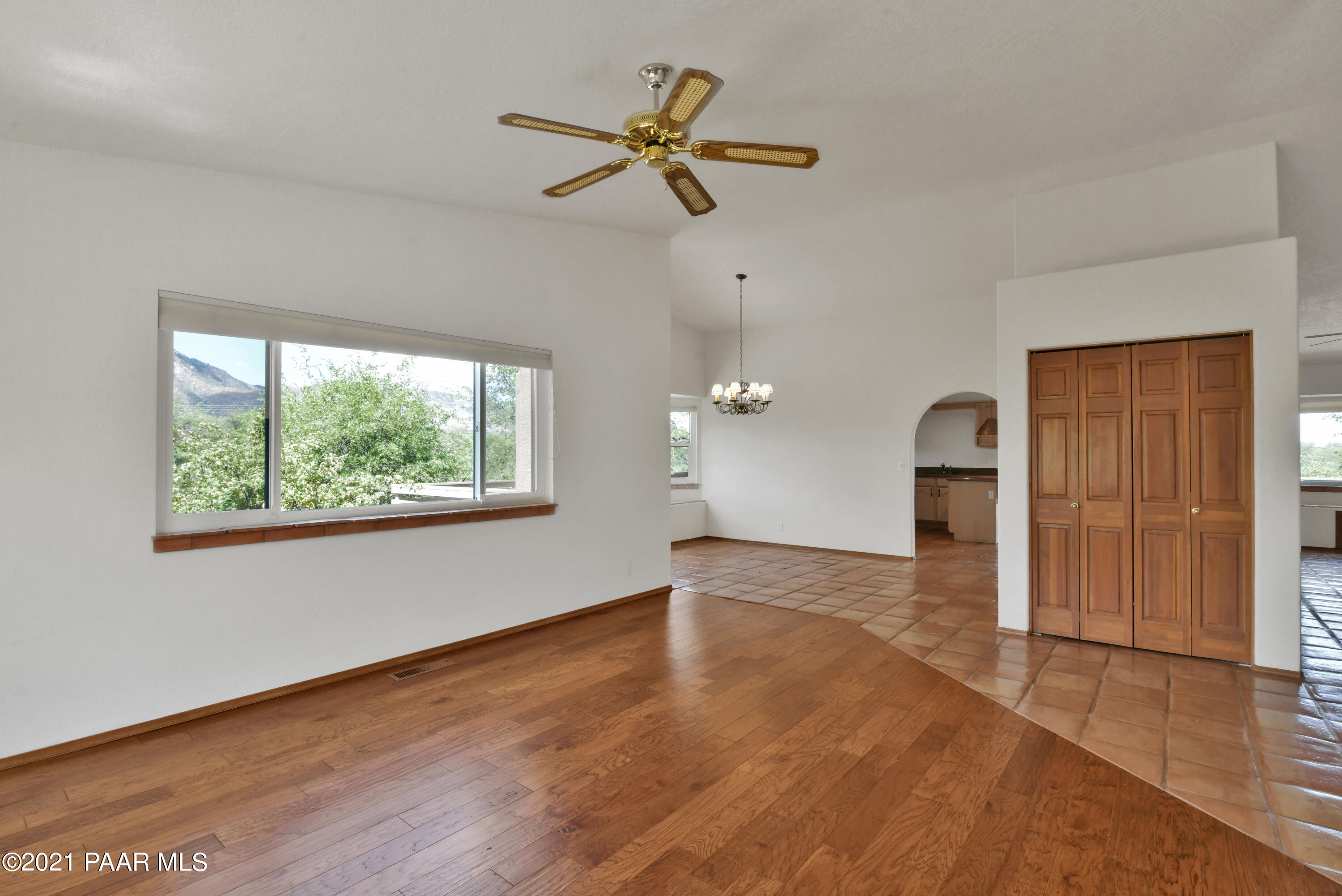 2800 West Bard Ranch Road Prescott, AZ 86305 - Photo 8 of 53 Living Room