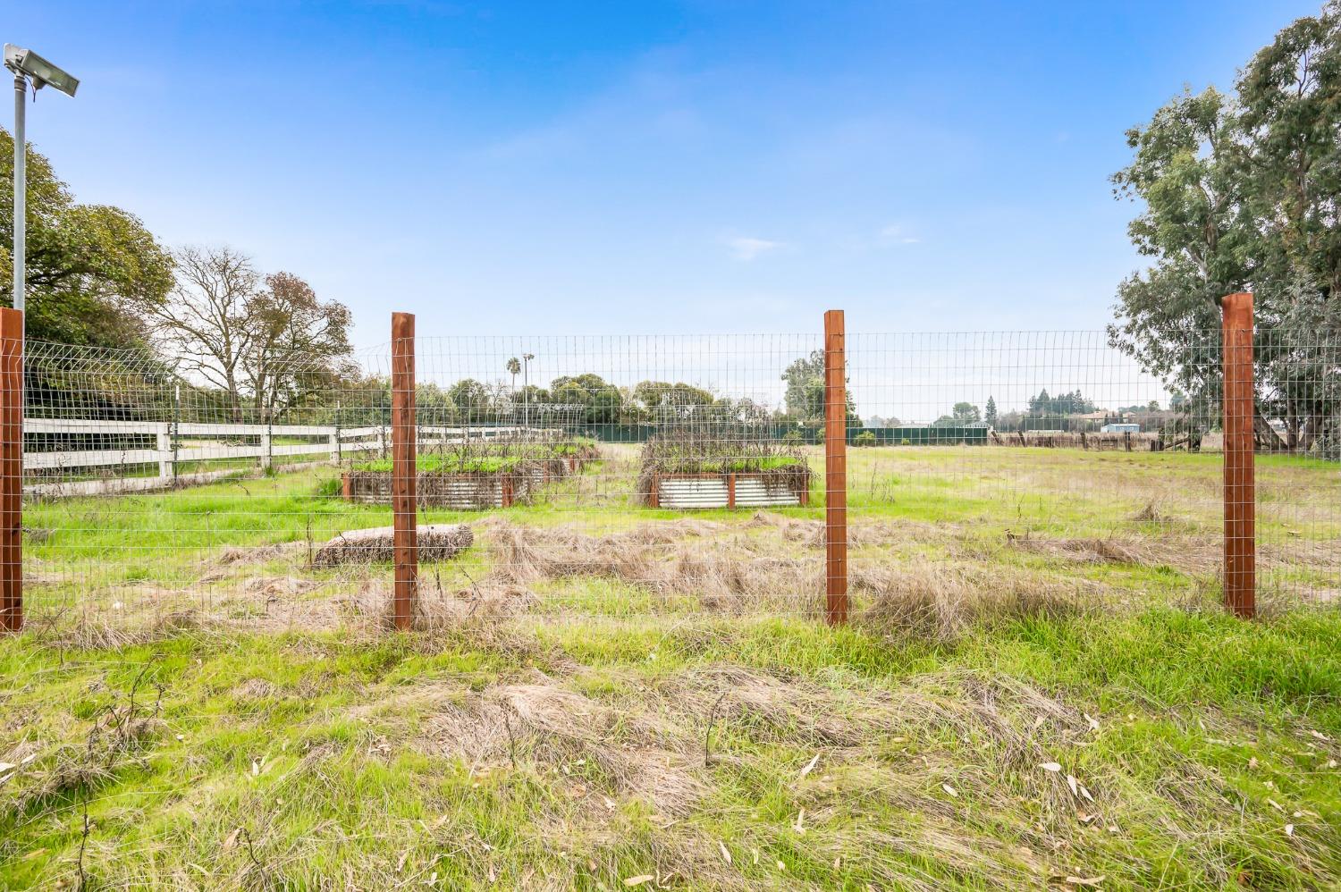 6789 North De Wolf Avenue Clovis, CA 93619 - Photo 38 of 54