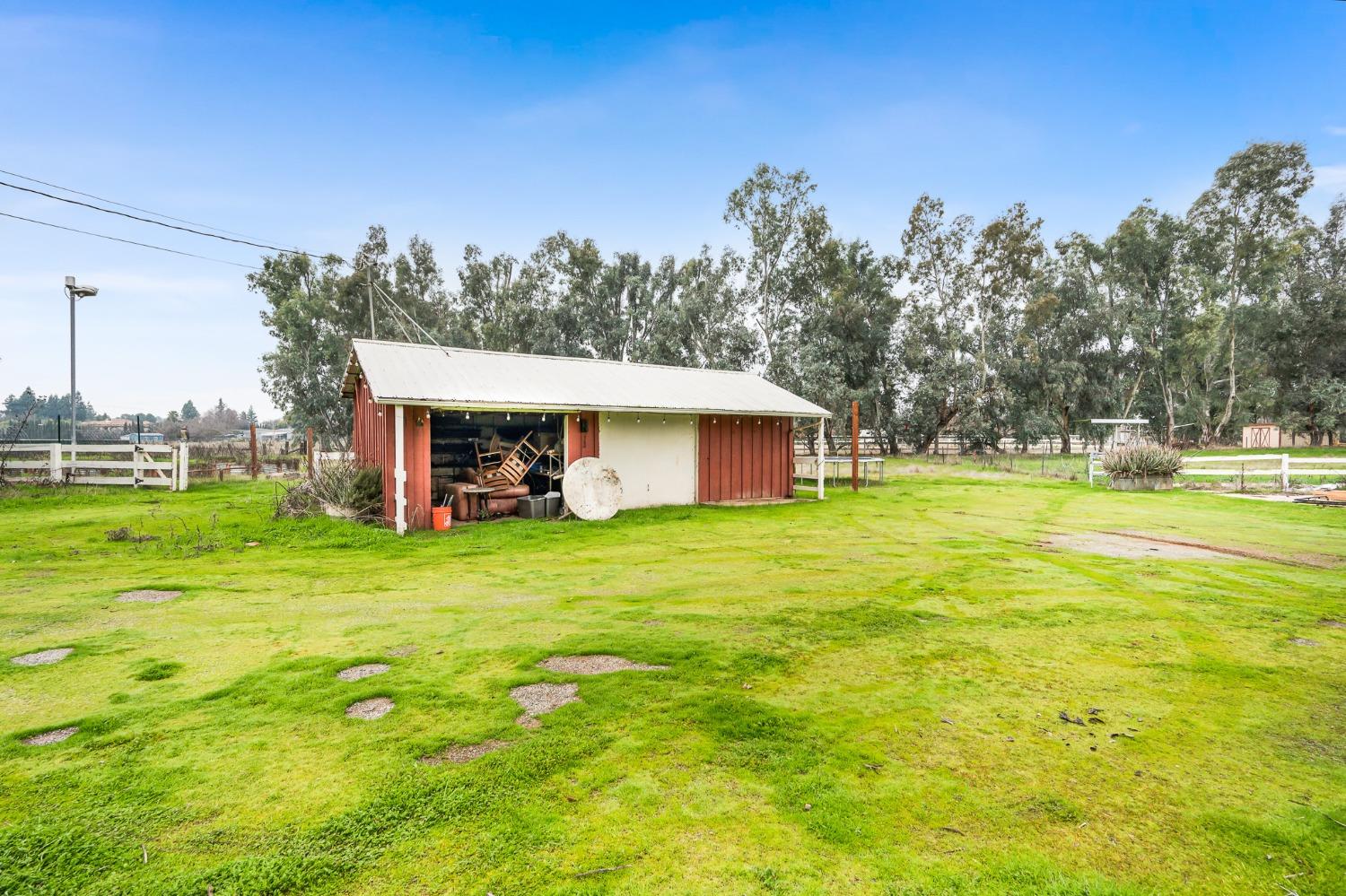 6789 North De Wolf Avenue Clovis, CA 93619 - Photo 45 of 54