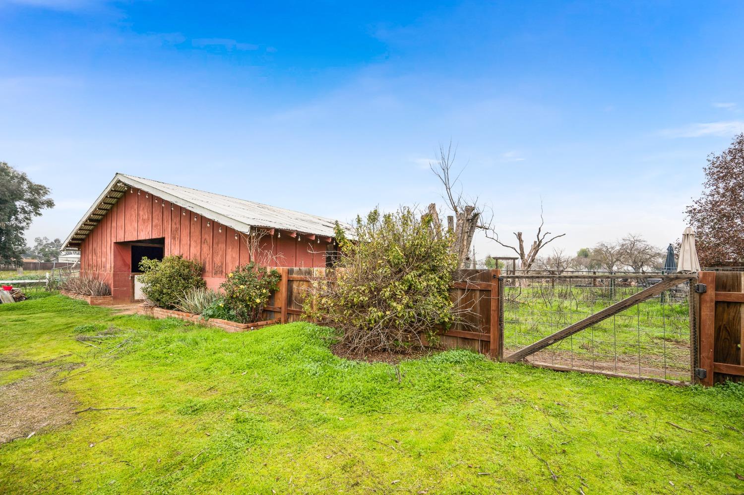 6789 North De Wolf Avenue Clovis, CA 93619 - Photo 46 of 54