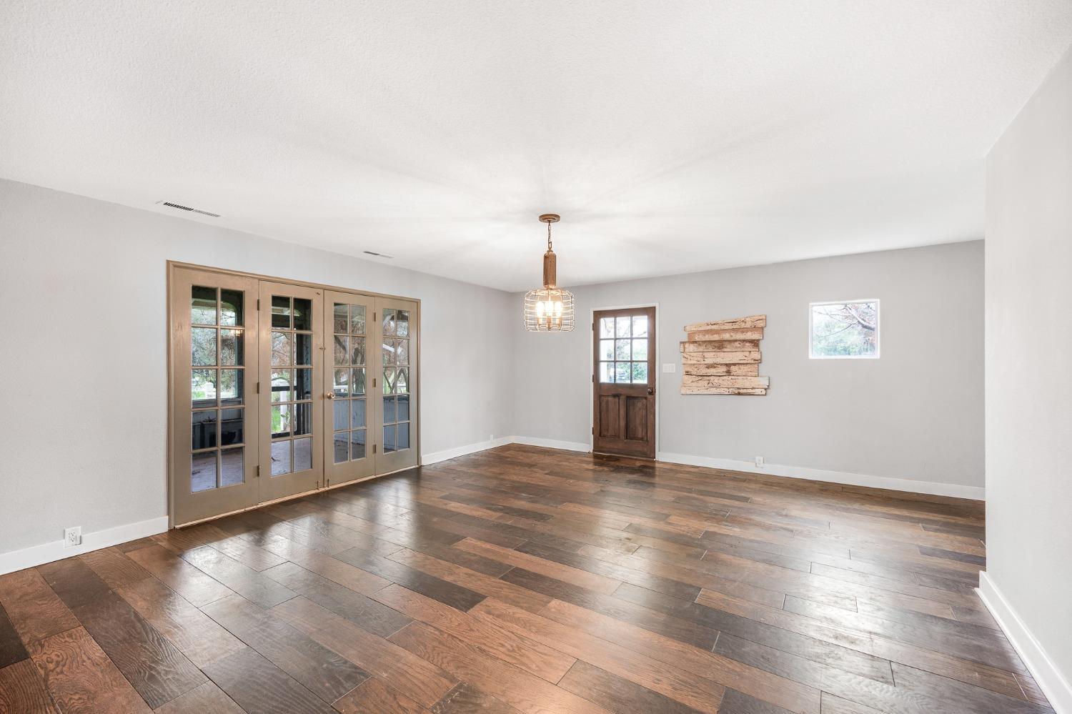 6789 North De Wolf Avenue Clovis, CA 93619 - Photo 7 of 54