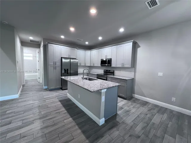 $289,900 | 324 Kansas Terrace, LaBelle, FL 33935