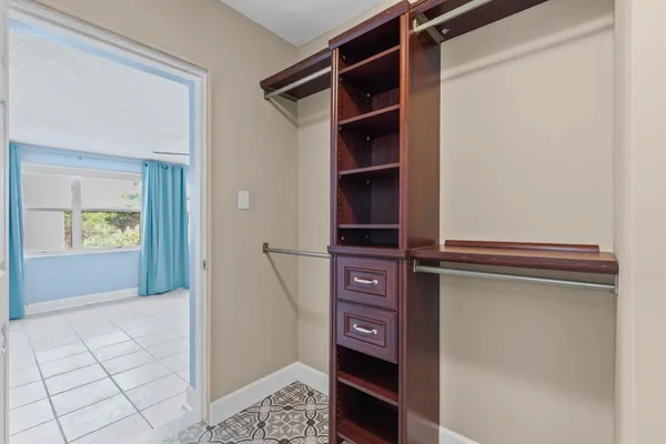 $529,999 | 517 Revilo Boulevard, Daytona Beach, FL 32118
