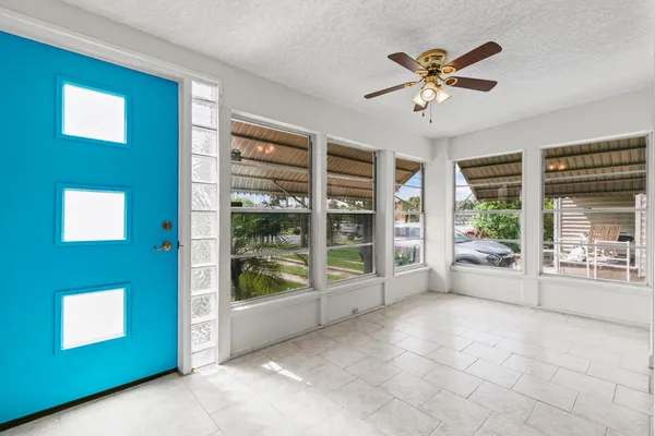 $529,999 | 517 Revilo Boulevard, Daytona Beach, FL 32118