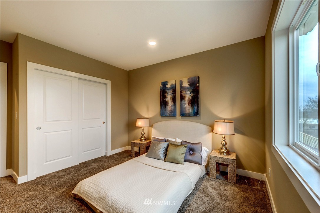 18635 108th Avenue Southeast Renton, WA 98055 - Photo 20 of 25 Gallery Image 20