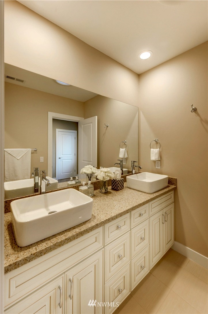 18635 108th Avenue Southeast Renton, WA 98055 - Photo 21 of 25 Gallery Image 21