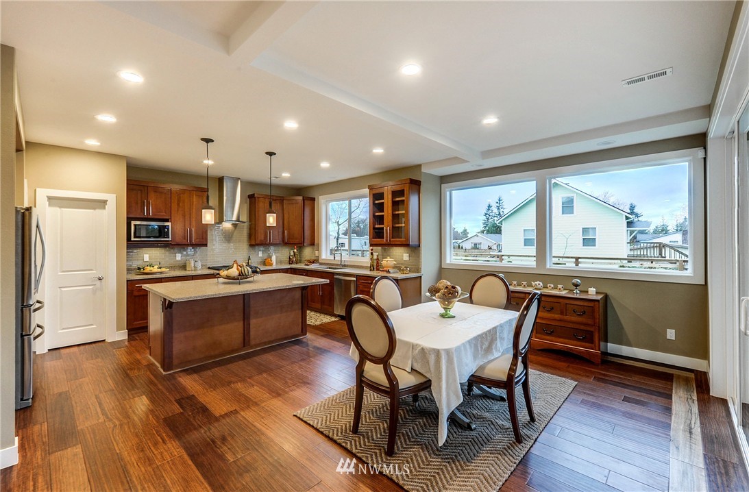 18635 108th Avenue Southeast Renton, WA 98055 - Photo 8 of 25 Gallery Image 8