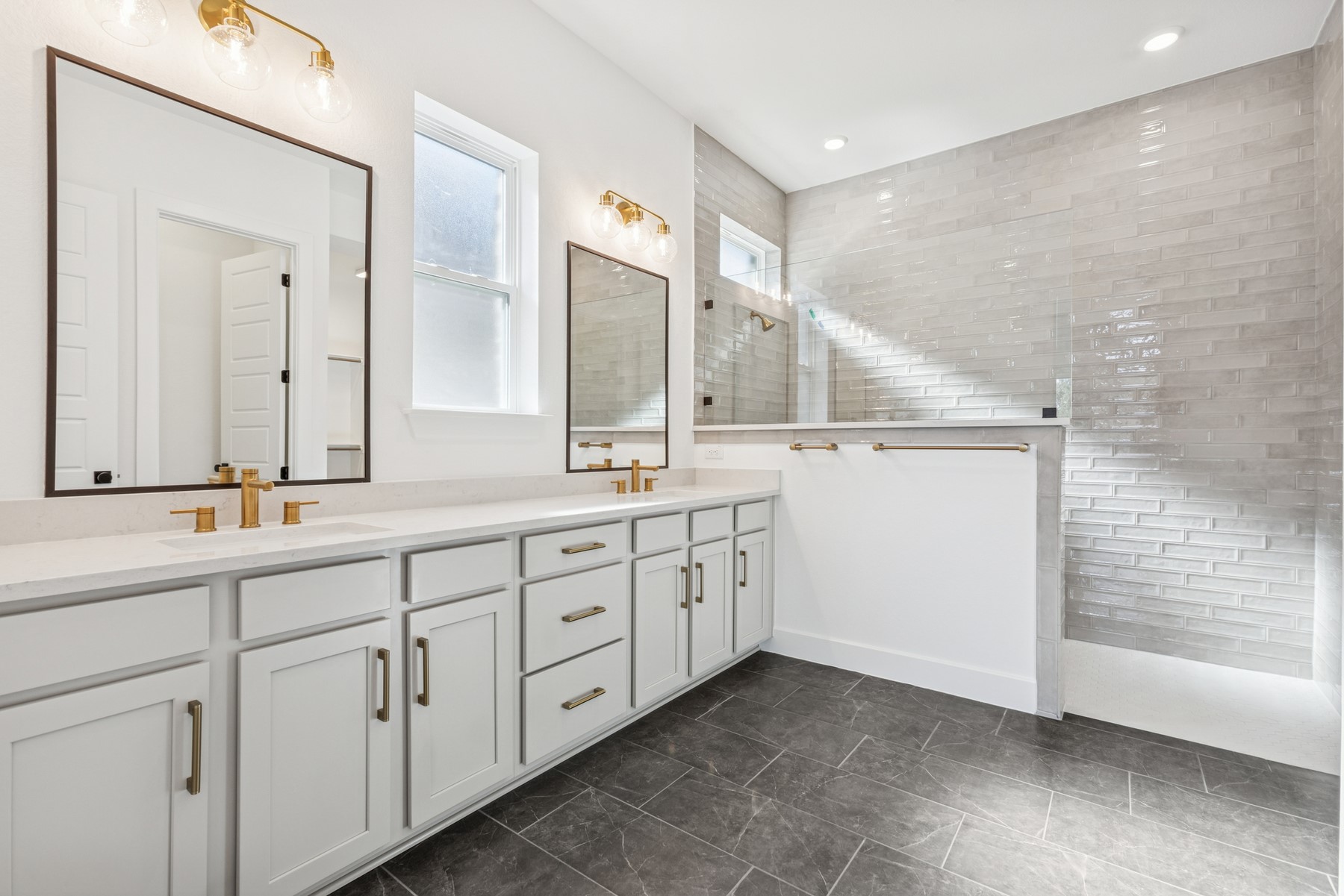 1905 Morning Mist Drive Georgetown, TX 78628 - Photo 16 of 29 Owner's Bathroom