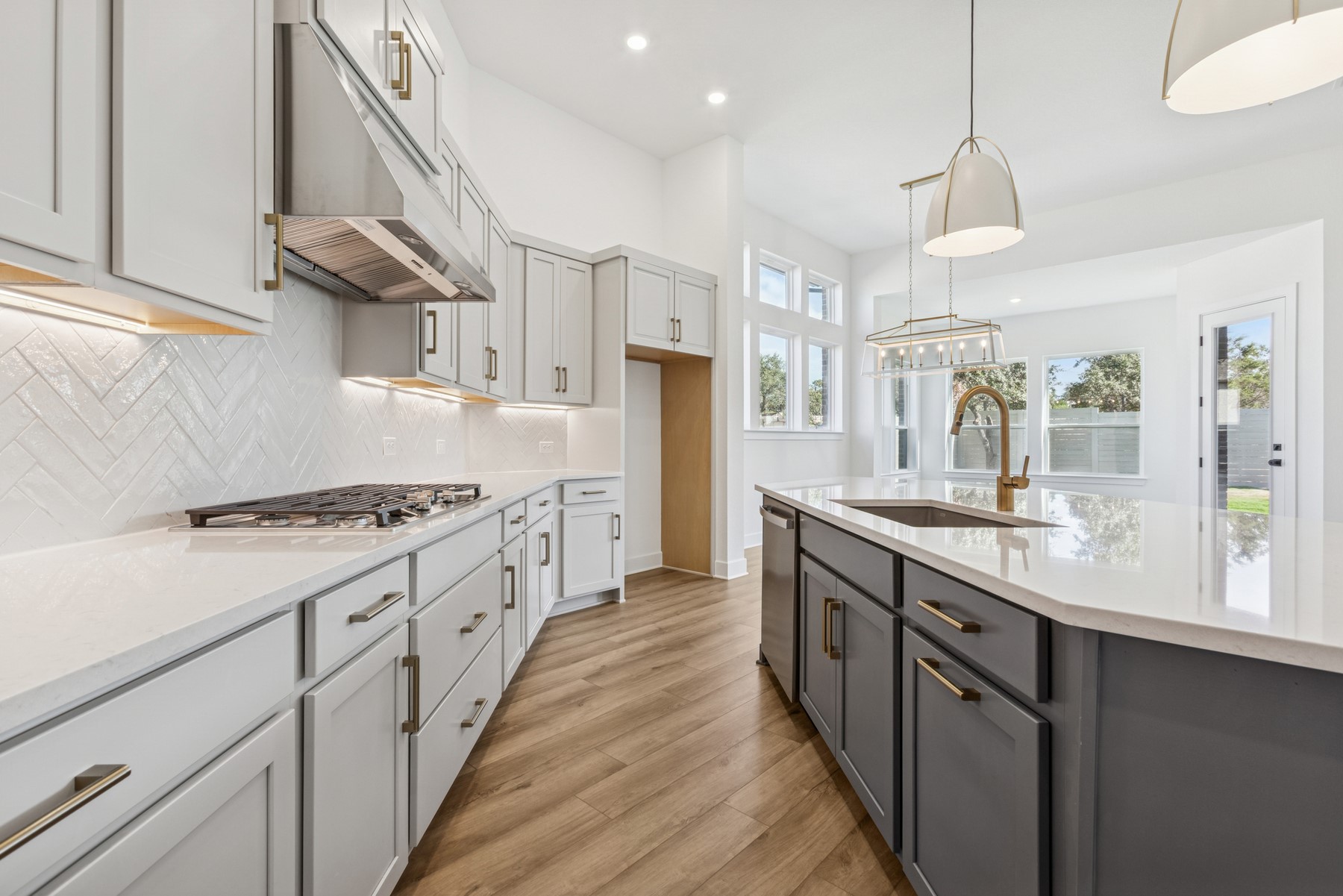 1905 Morning Mist Drive Georgetown, TX 78628 - Photo 4 of 29 Kitchen