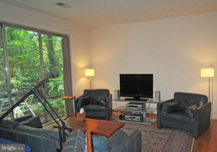 11499 Waterview Cluster Reston, VA 20190 - Photo 4 of 26 Living Room #2
