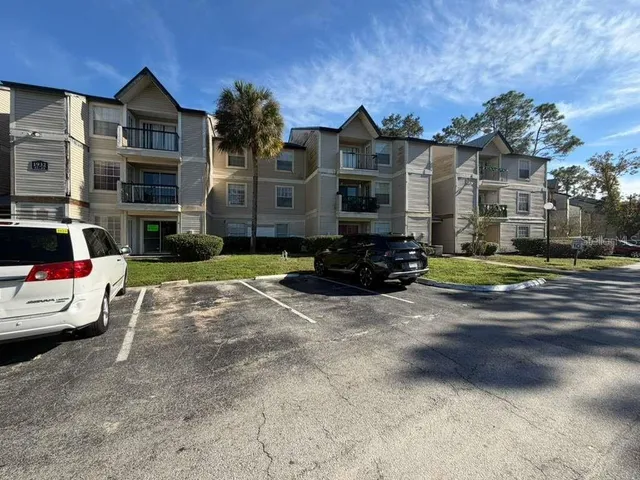 $1,400 | 1932 Lake Atriums Circle, Unit 67, Orlando, FL 32839