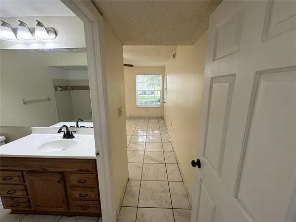 $1,300 | 1932 Lake Atriums Circle, Unit 67, Orlando, FL 32839