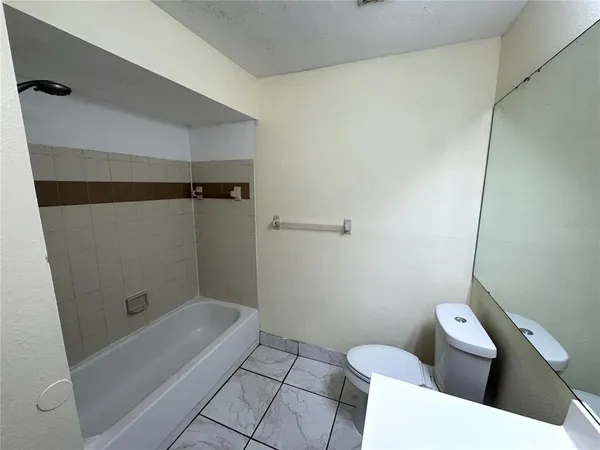 $1,300 | 1932 Lake Atriums Circle, Unit 67, Orlando, FL 32839