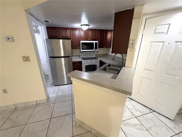 $1,300 | 1932 Lake Atriums Circle, Unit 67, Orlando, FL 32839